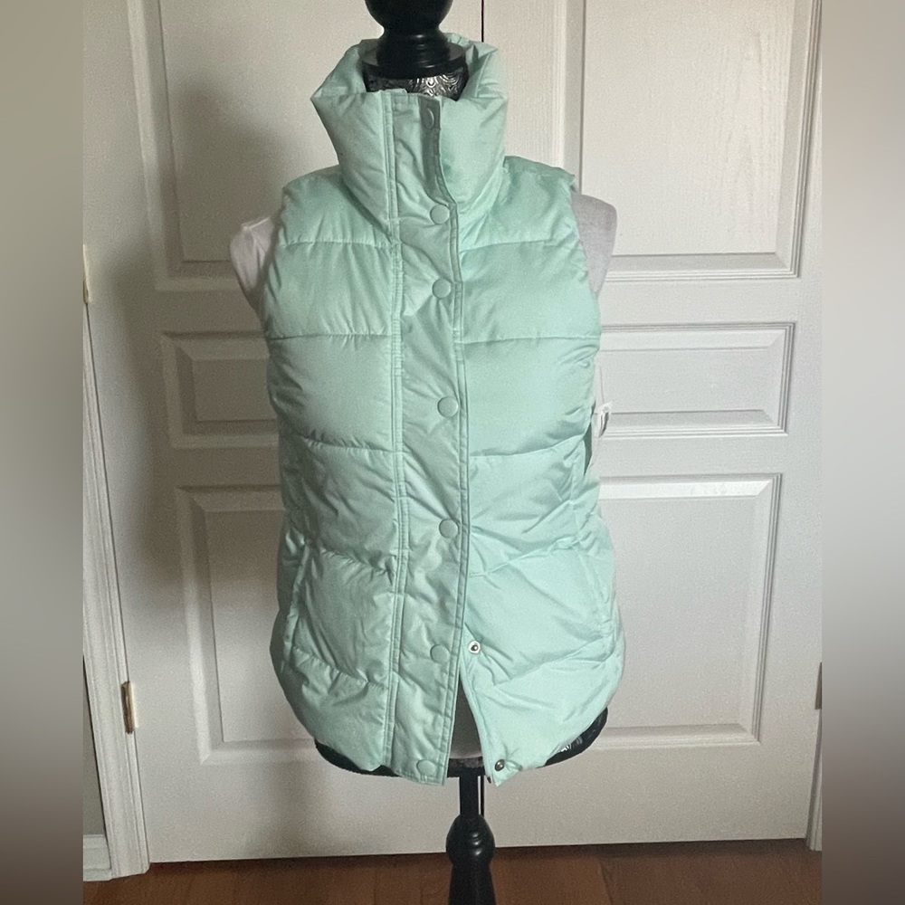 NWT Old navy puffer vest